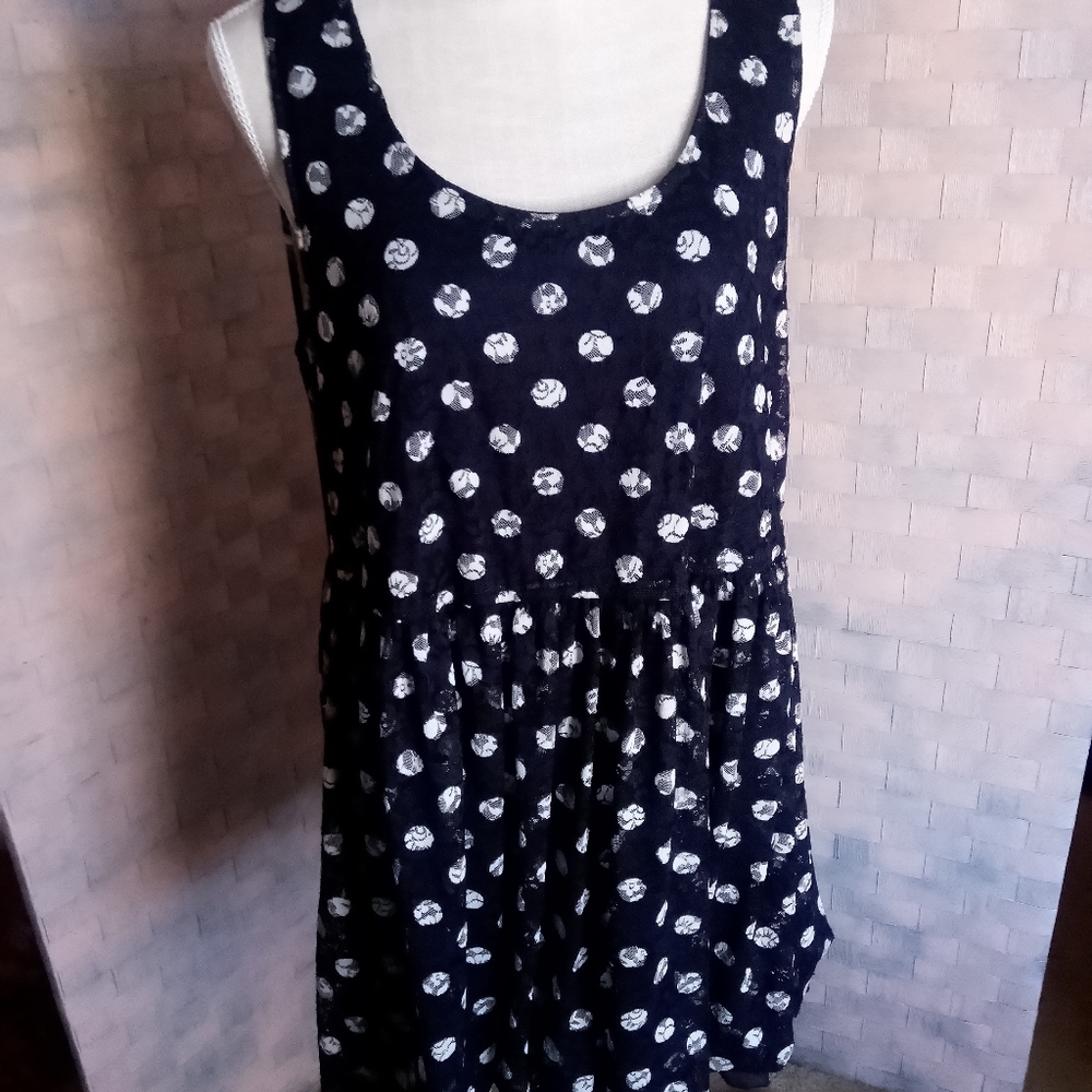 Rue 21 Size XL Navy Blue with White Polka Dots lace top